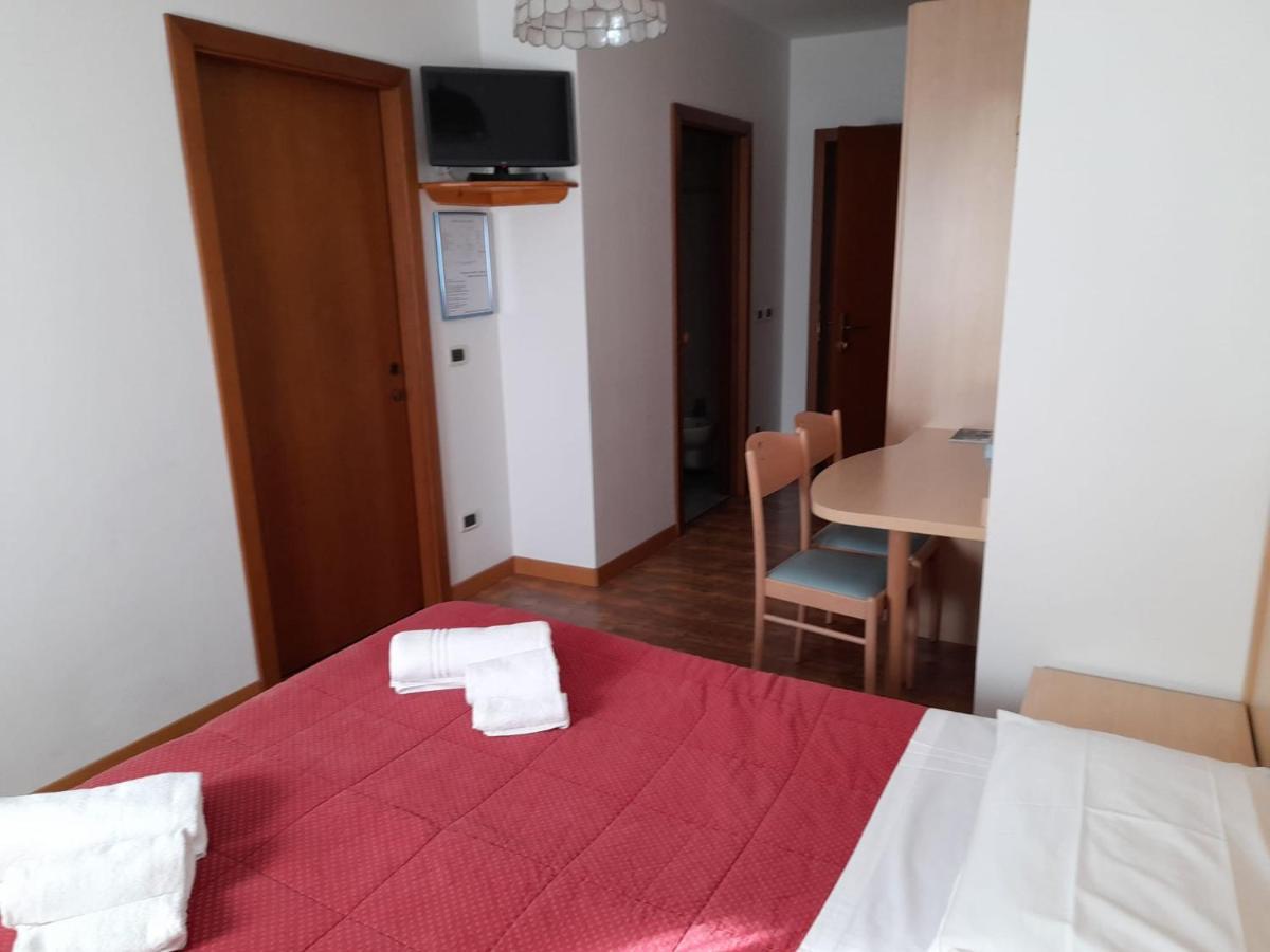 Hotel Garni B&B Maffei Pinzolo Dış mekan fotoğraf